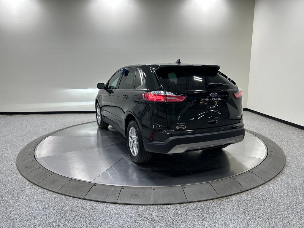 Certified 2024 Ford Edge SEL w/ Convenience Package AWD/4WD image 9