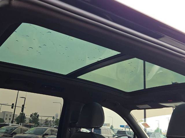 Used 2023 Volkswagen Tiguan SEL R-Line image 14