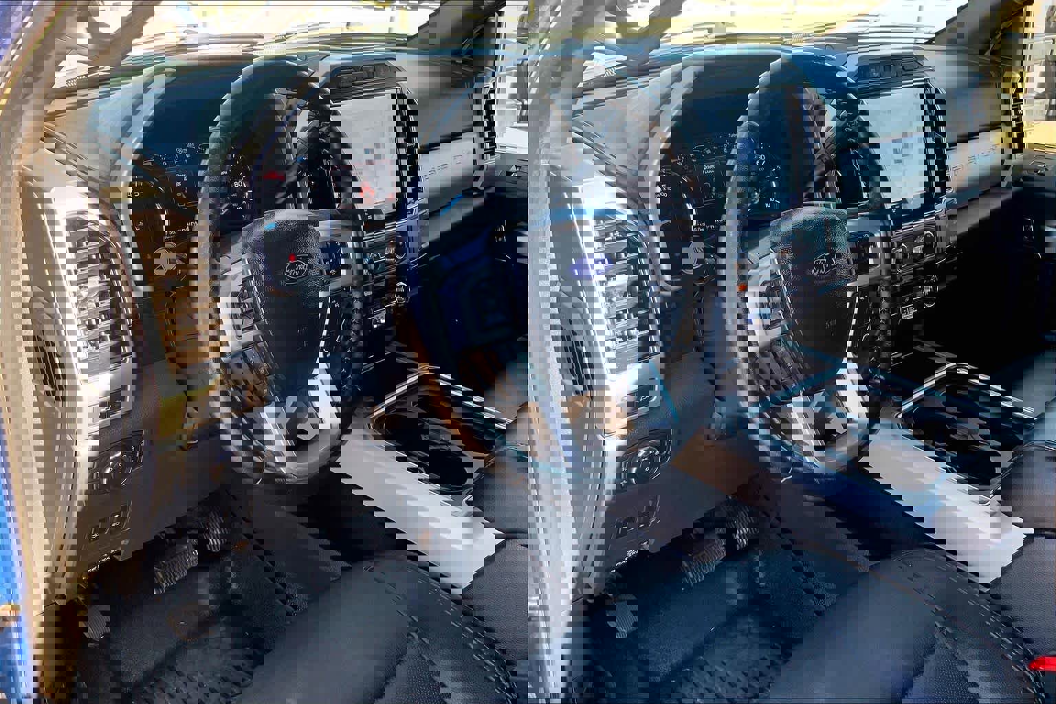 Certified 2022 Ford F350 Lariat w/ Tremor Off-Road Package image 17