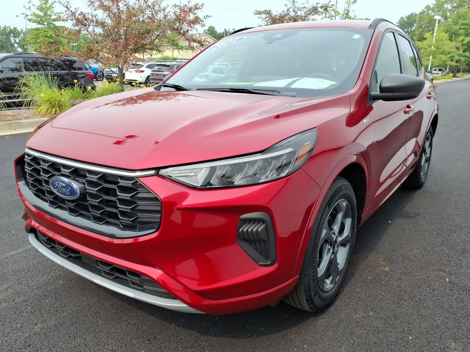 Certified 2024 Ford Escape ST-Line w/ Tech Pack #1 AWD/4WD image 3