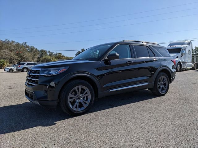 Certified 2025 Ford Explorer Active w/ Active Comfort Package AWD/4WD image 8
