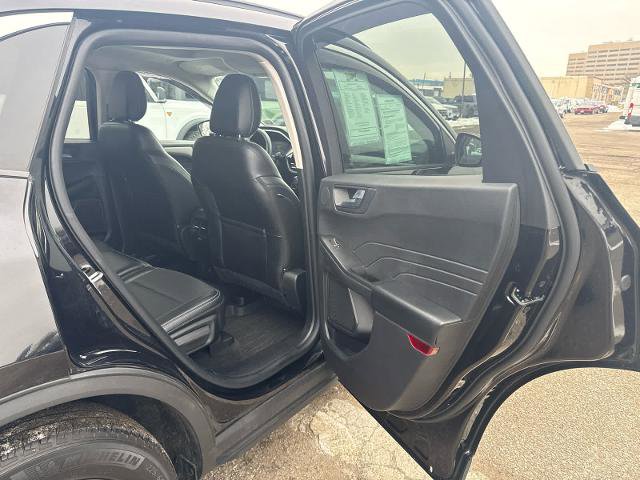 Certified 2022 Ford Escape SEL w/ Technology Package AWD/4WD image 8