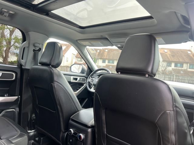 Certified 2023 Ford Explorer XLT w/ Equipment Group 202A AWD/4WD image 33