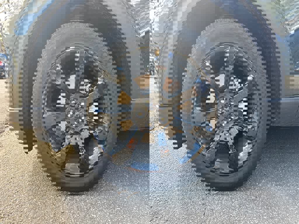 Certified 2023 Ford Explorer ST-Line w/ Class IV Trailer Tow Package image 5