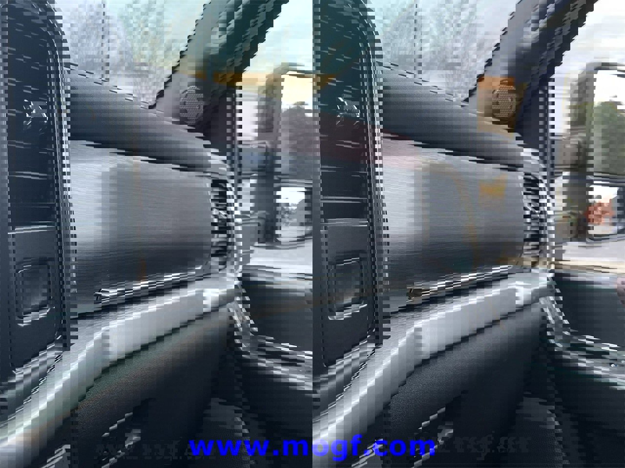 Certified 2023 Ford F150 Lariat w/ Equipment Group 502A High image 16