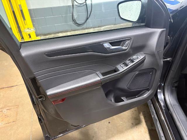 Certified 2024 Ford Escape ST-Line w/ Tech Pack #1 AWD/4WD image 19