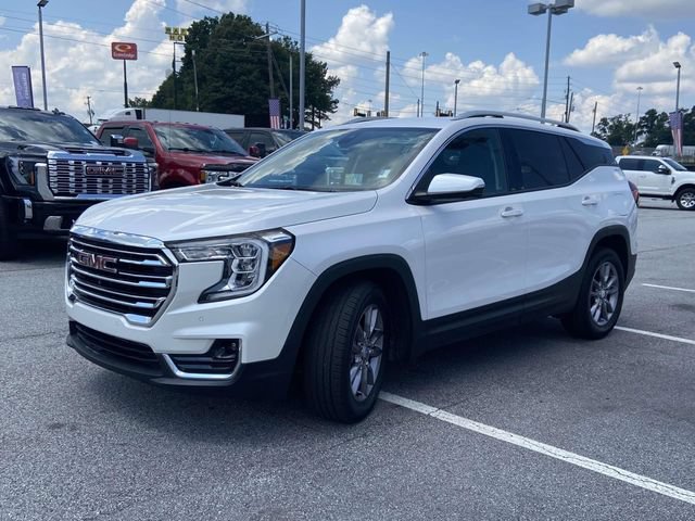 Used 2023 GMC Terrain SLT w/ Tech Package FWD image 7