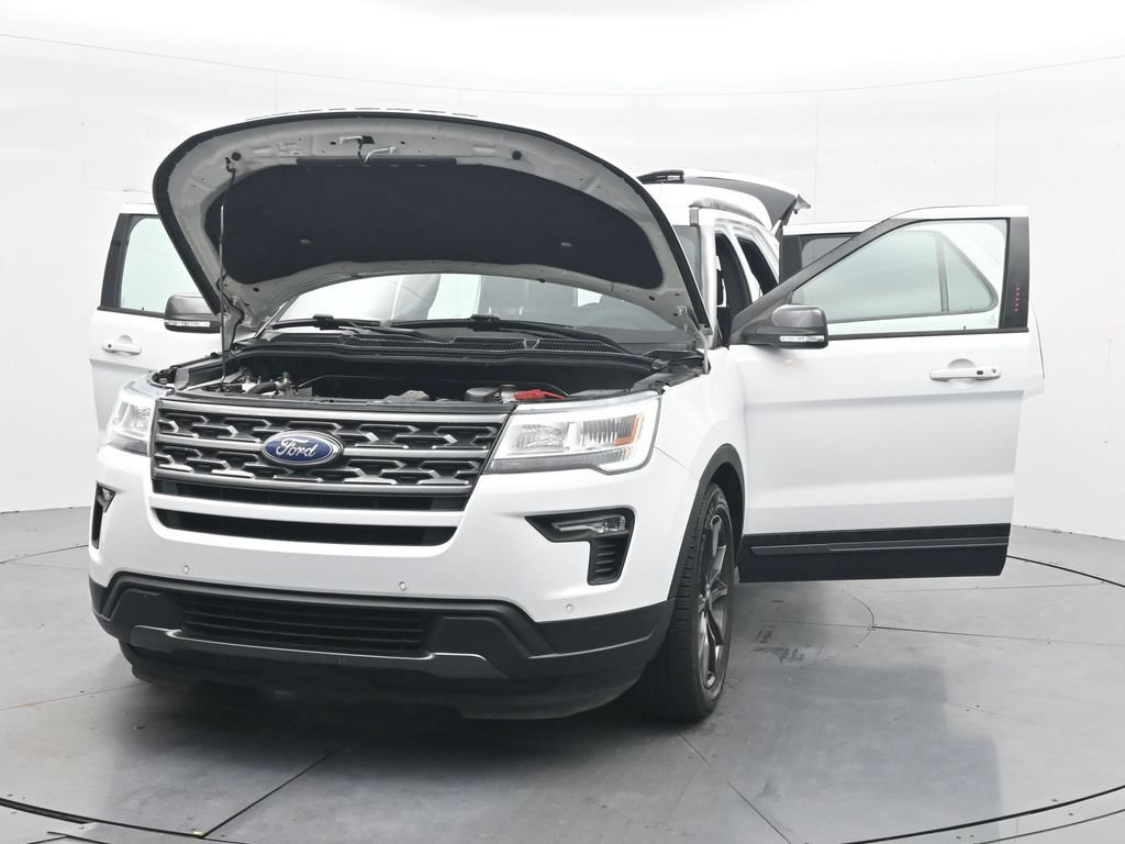 Certified 2018 Ford Explorer XLT w/ Equipment Group 202A FWD image 43