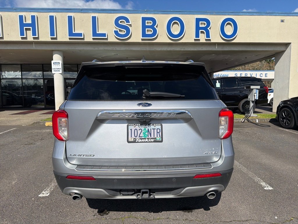 Certified 2022 Ford Explorer Limited w/ Equipment Group 301A image 4