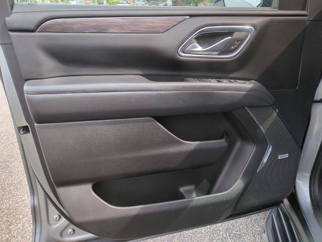 Used 2023 Chevrolet Tahoe LT w/ Luxury Package AWD/4WD image 9