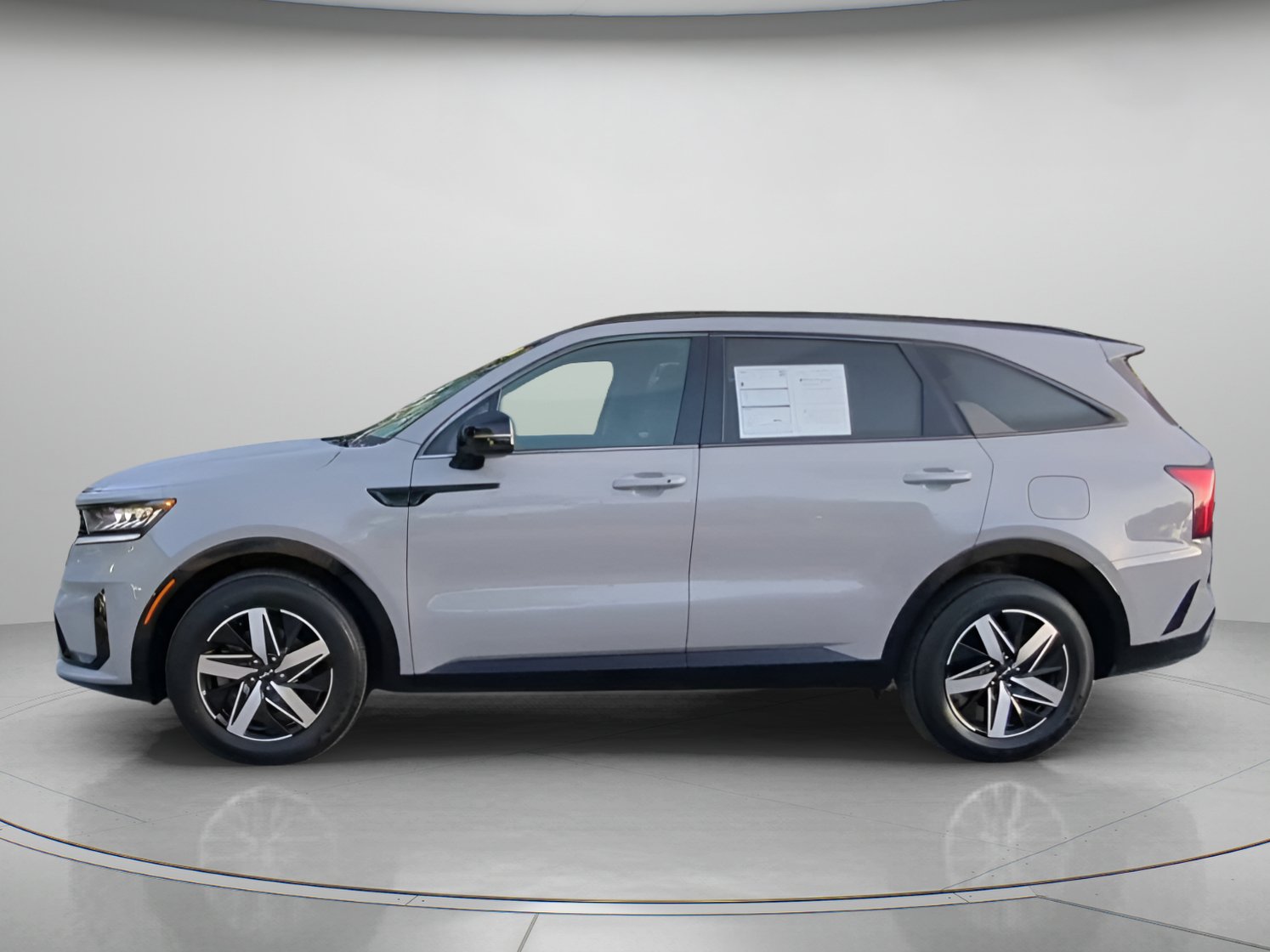 Used 2022 Kia Sorento EX w/ Panoramic Sunroof Package FWD image 16