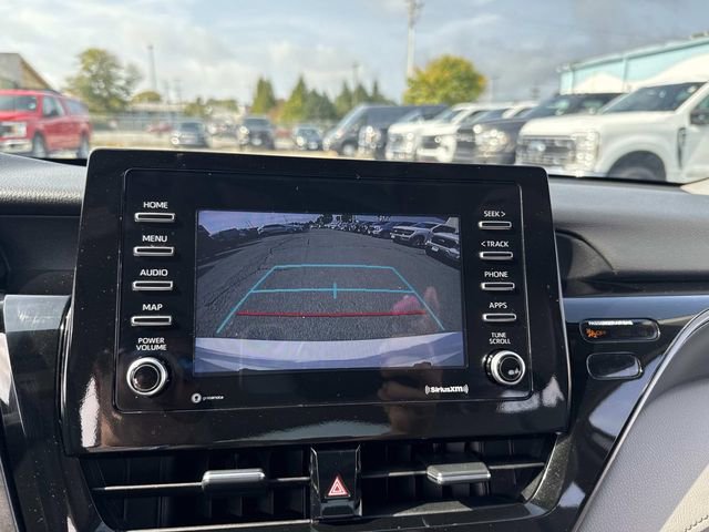 Used 2024 Toyota Camry SE image 21
