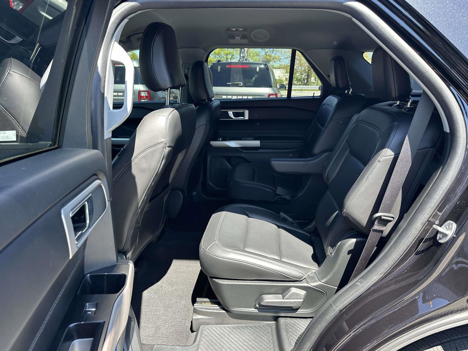 Certified 2023 Ford Explorer XLT w/ Equipment Group 202A AWD/4WD image 14