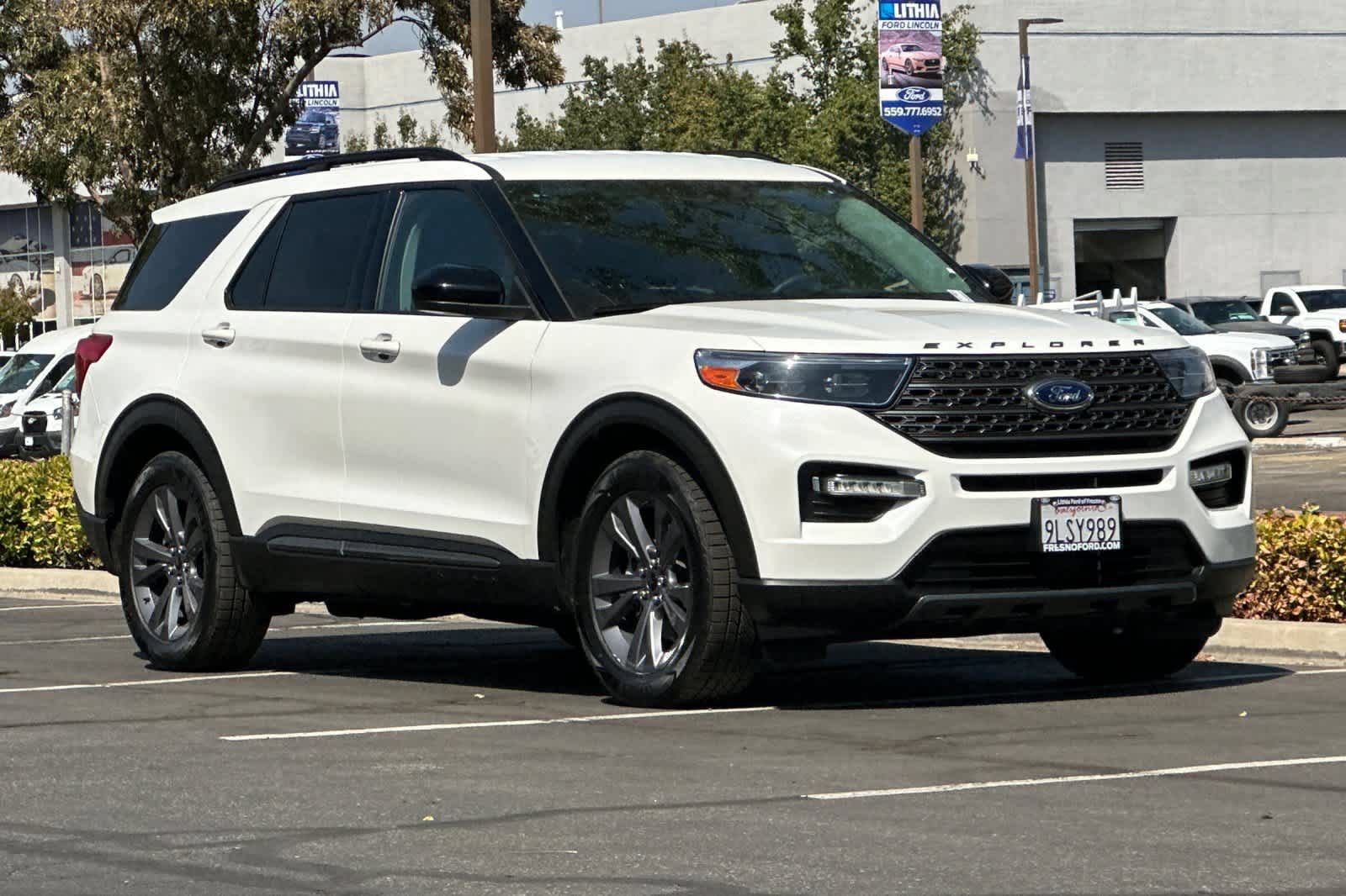 Certified 2023 Ford Explorer XLT w/ Equipment Group 202A RWD image 10