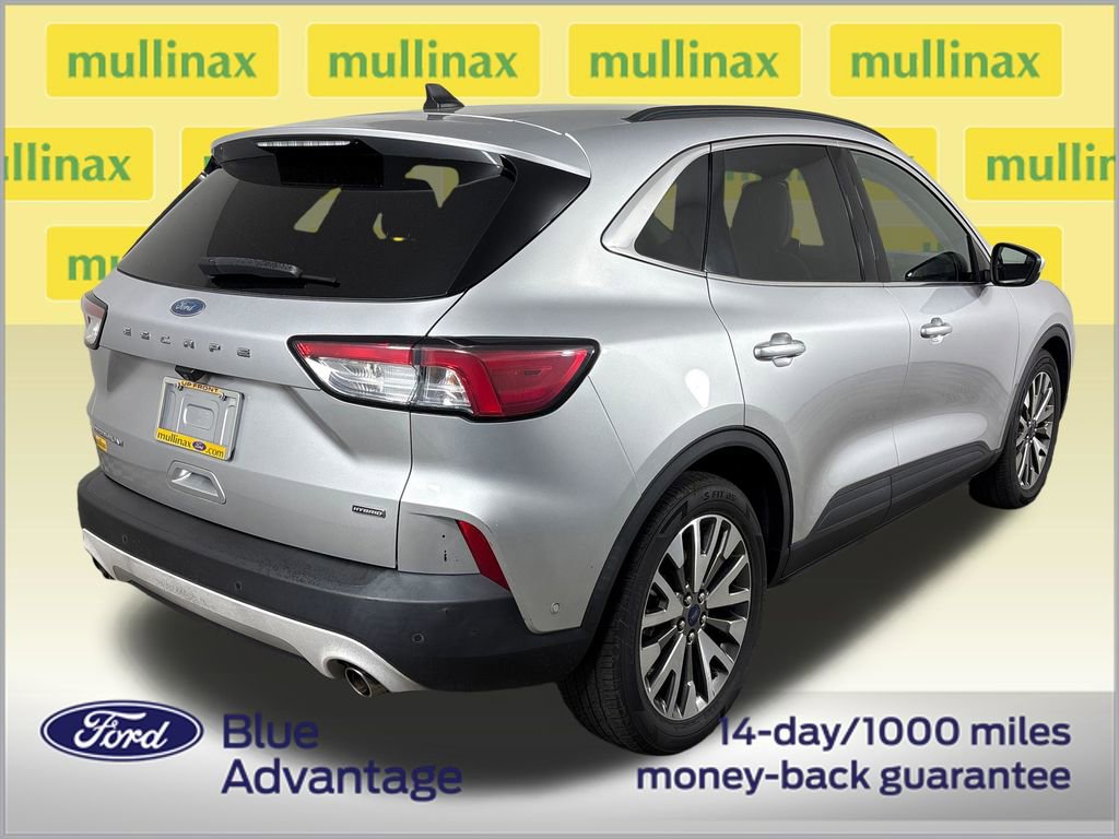 Certified 2020 Ford Escape Titanium FWD image 4