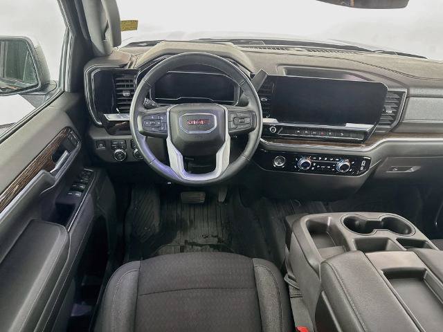 Used 2023 GMC Sierra 1500 SLE w/ X31 Off-Road Package AWD/4WD image 23