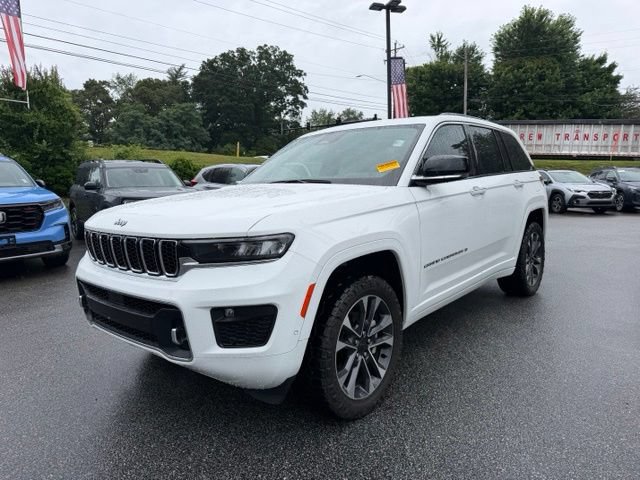 Used 2023 Jeep Grand Cherokee Overland AWD/4WD image 1