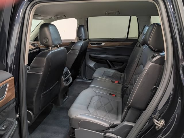 Used 2024 Volkswagen Atlas SE AWD/4WD image 28