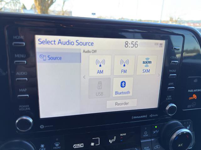 Used 2022 Toyota Highlander XLE image 29