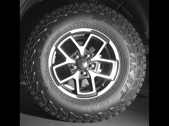 Used 2024 Jeep Gladiator Rubicon AWD/4WD image 12