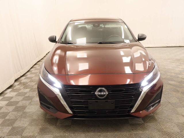 Used 2025 Nissan Altima 2.5 SV FWD image 5