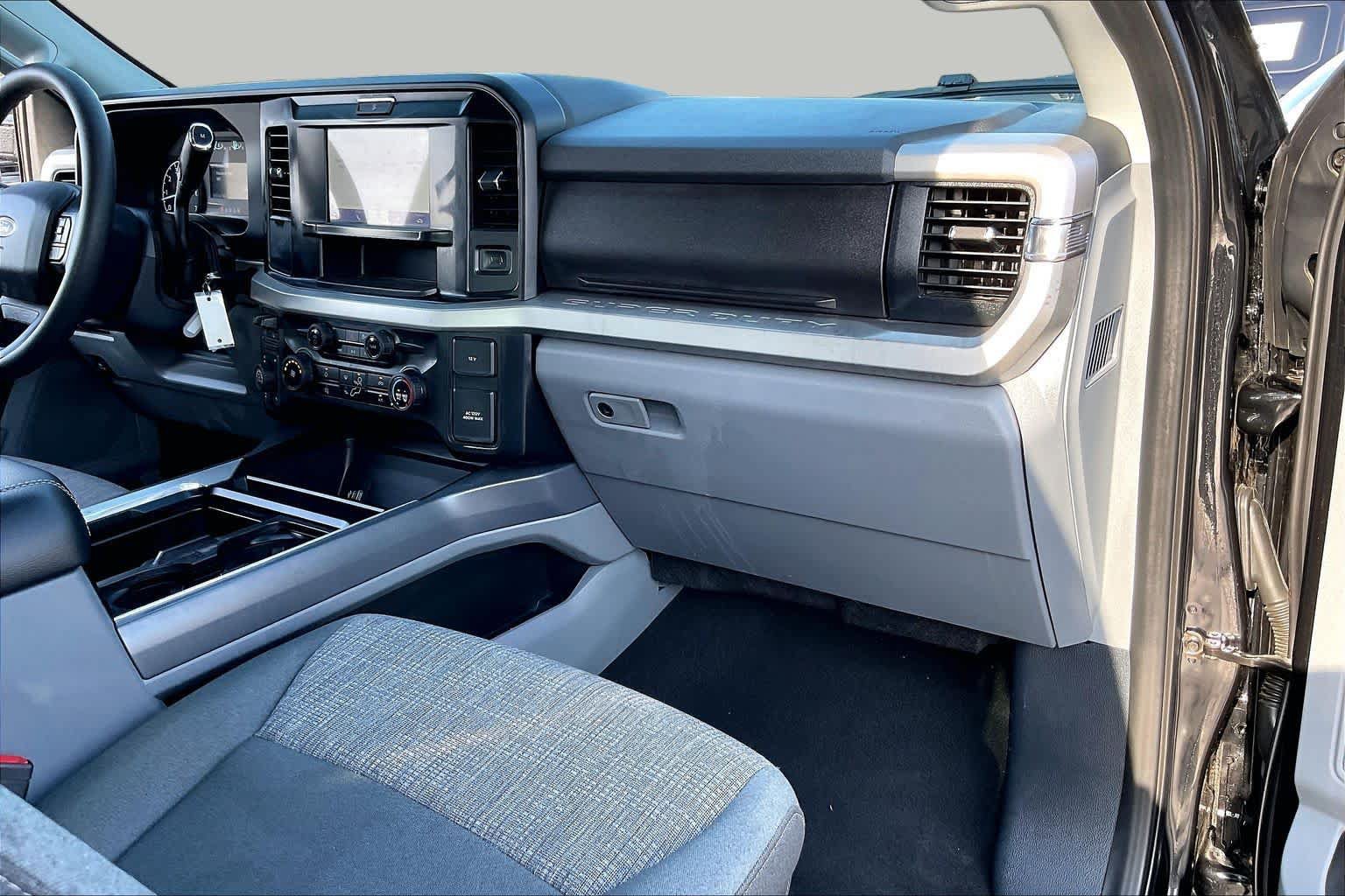 Certified 2025 Ford F250 XLT w/ Tremor Off-Road Package AWD/4WD image 17