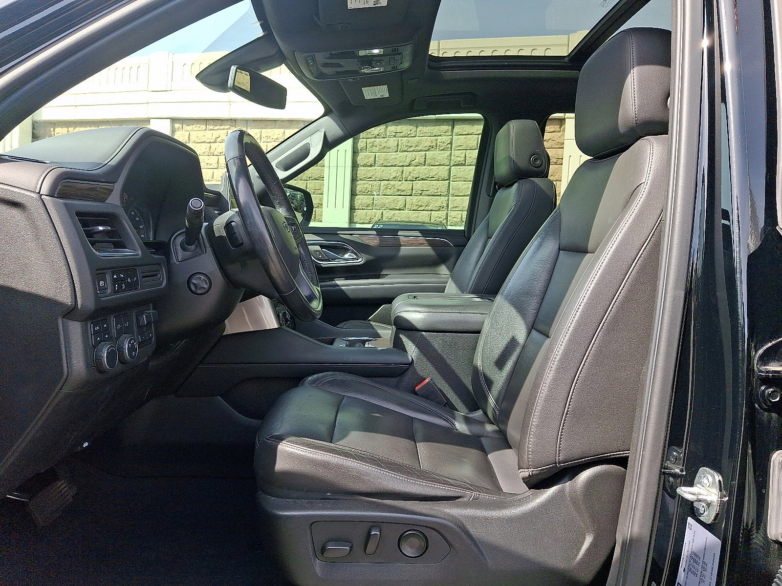 Used 2021 Chevrolet Tahoe Z71 w/ Z71 Signature Package image 13