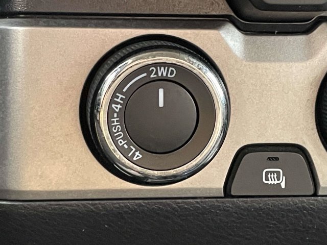 Used 2020 Toyota Tacoma SR AWD/4WD image 28
