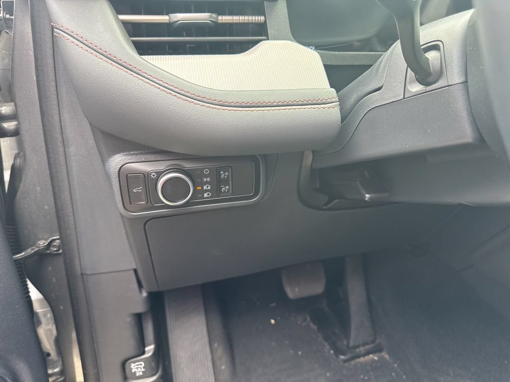 Certified 2025 Ford Explorer Active AWD/4WD image 7