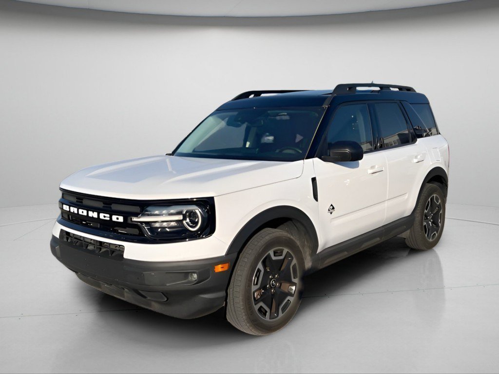 Certified 2022 Ford Bronco Sport Outer Banks w/ Tech Package AWD/4WD image 14