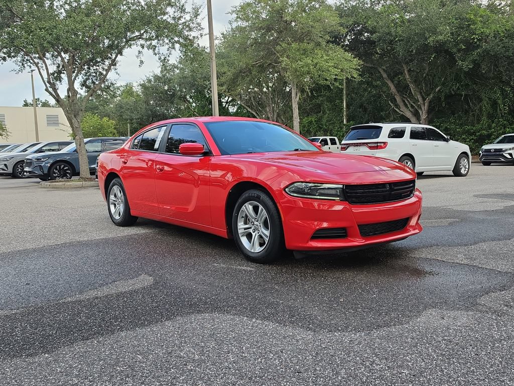 Used 2019 Dodge Charger SXT RWD image 2