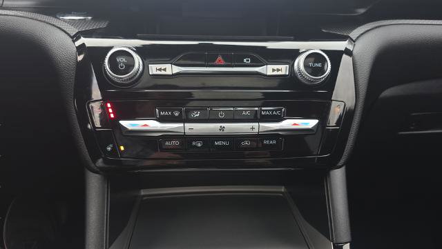 Certified 2022 Ford Explorer ST-Line w/ Class IV Trailer Tow Package image 23