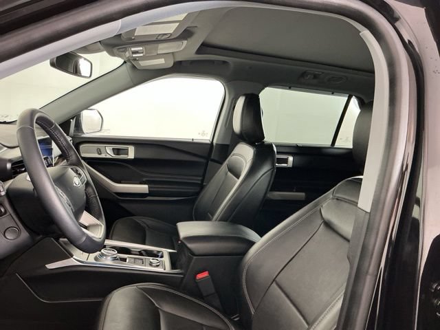Certified 2022 Ford Explorer Limited AWD/4WD image 17