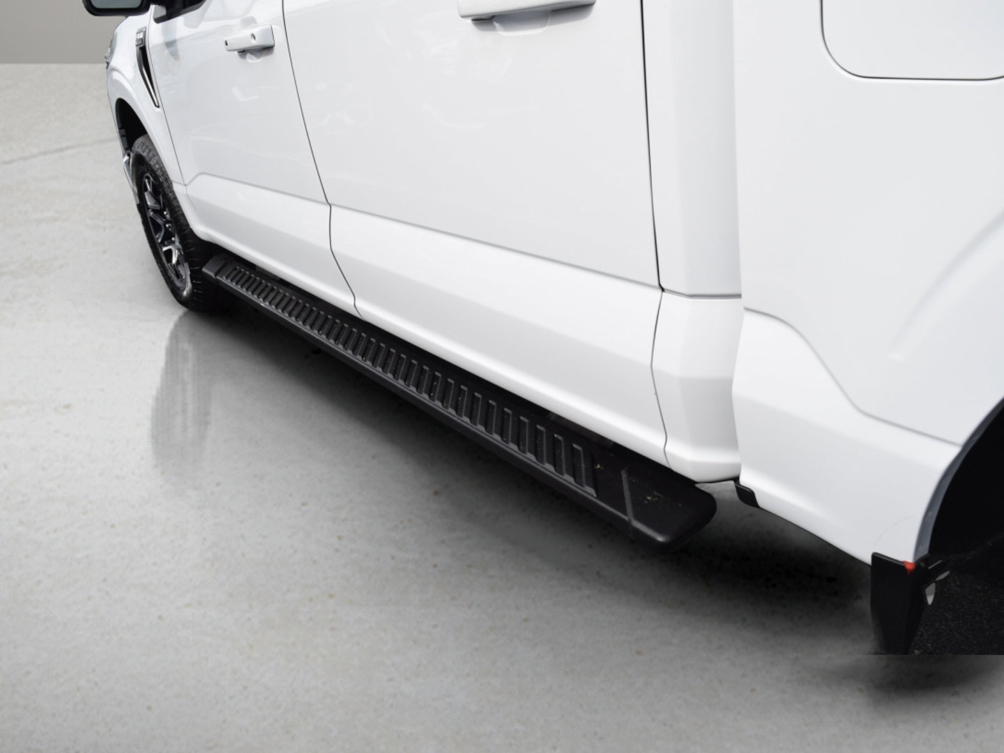 Certified 2023 Ford F150 XLT w/ Equipment Group 302A High image 8