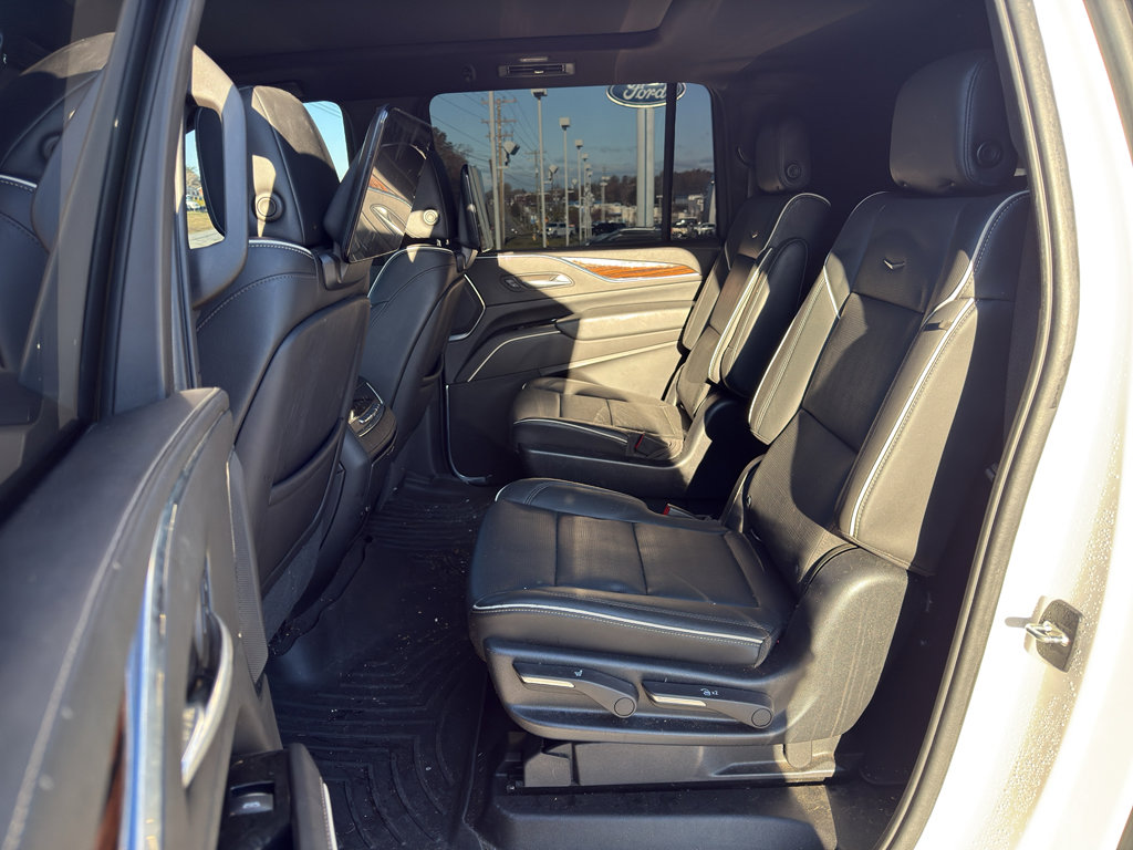 Used 2021 Cadillac Escalade ESV Premium Luxury w/ LPO, Radiant Package image 12