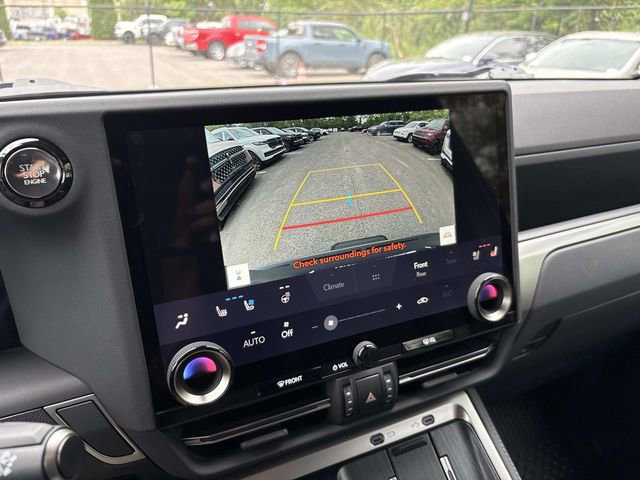 Used 2025 Lexus GX 550 w/ Accessory Package (2T) AWD/4WD image 33