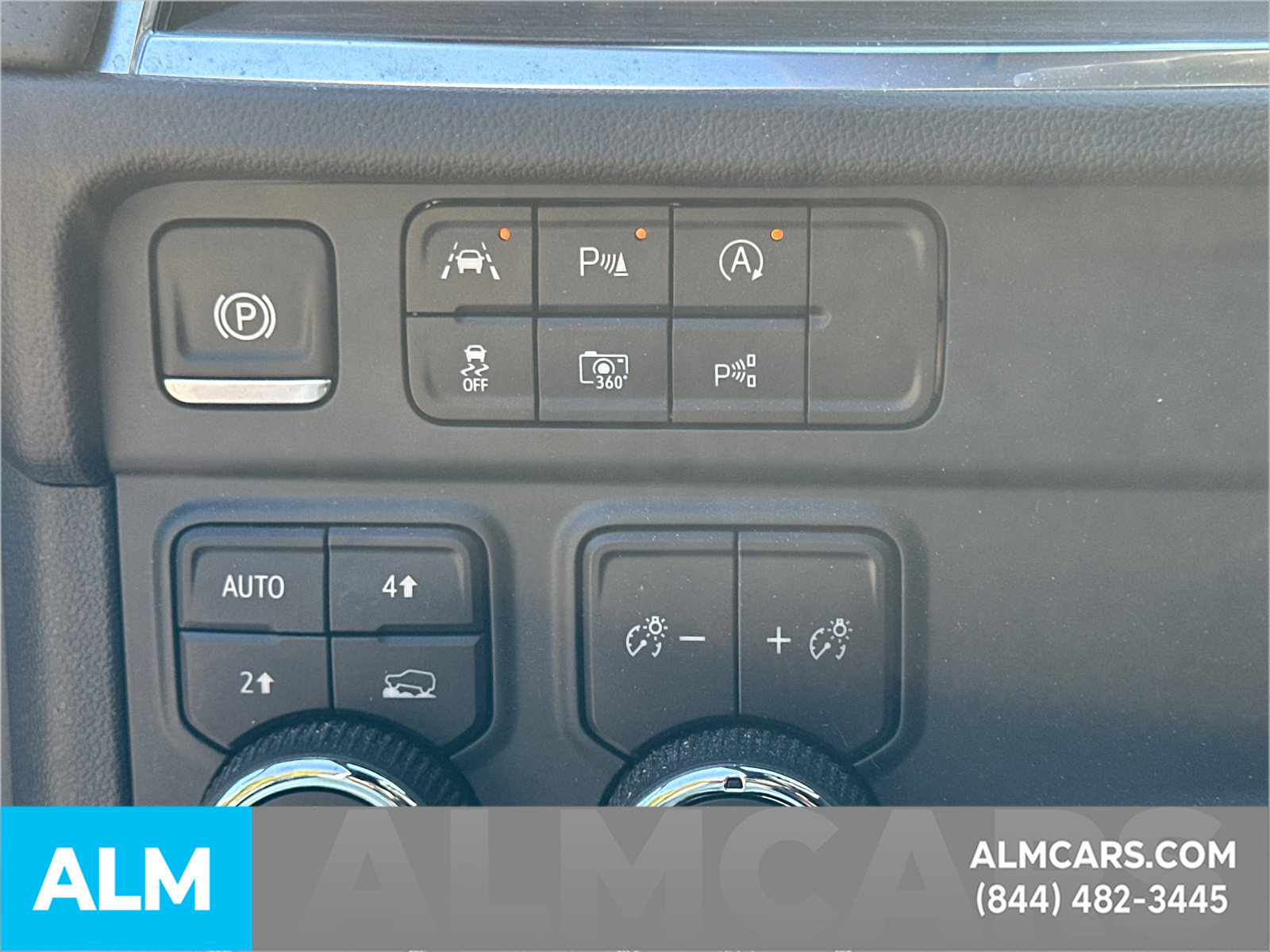 Used 2025 Chevrolet Tahoe Premier AWD/4WD image 37