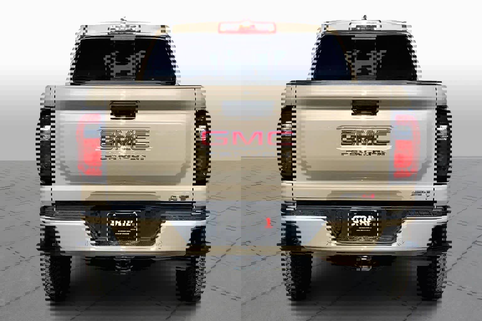 Used 2024 GMC Canyon AT4 w/ Technology Package image 2