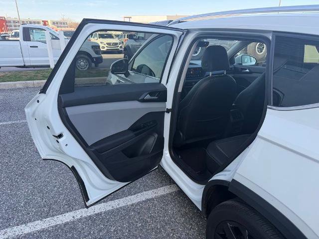 Used 2023 Volkswagen Taos SE AWD/4WD image 12