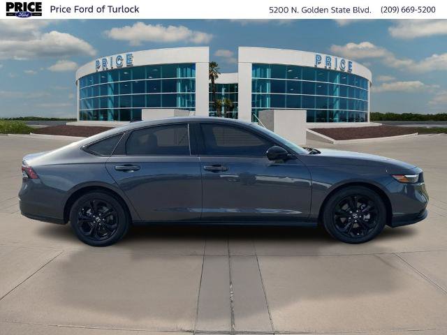 Used 2025 Honda Accord SE image 4