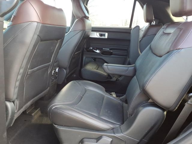 Certified 2023 Ford Explorer Platinum w/ Technology Package image 11