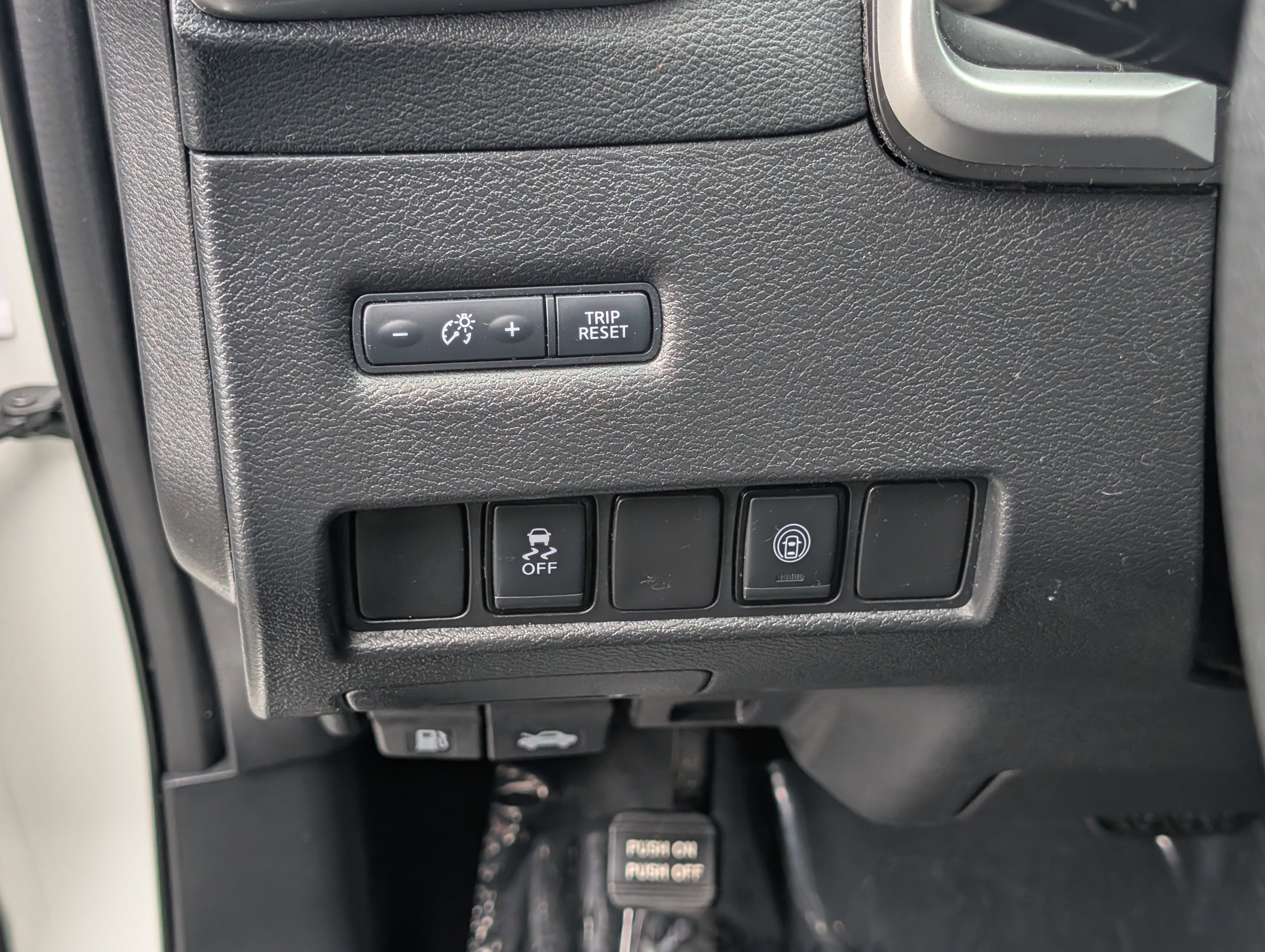 Used 2020 Nissan Murano S w/ Technology Package image 18