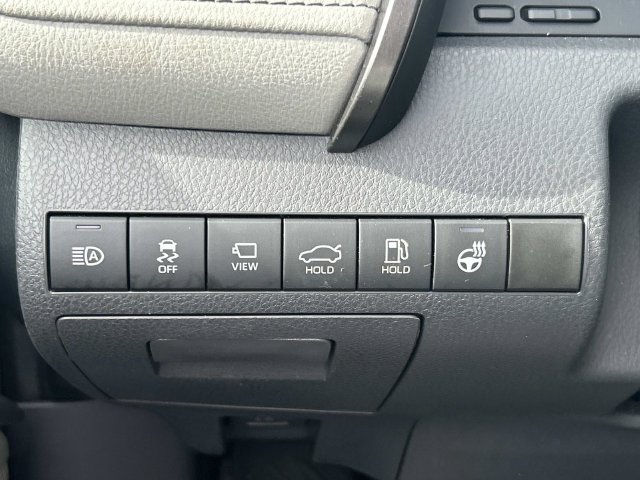 Used 2023 Toyota Camry XLE w/ Navigation Package FWD image 32