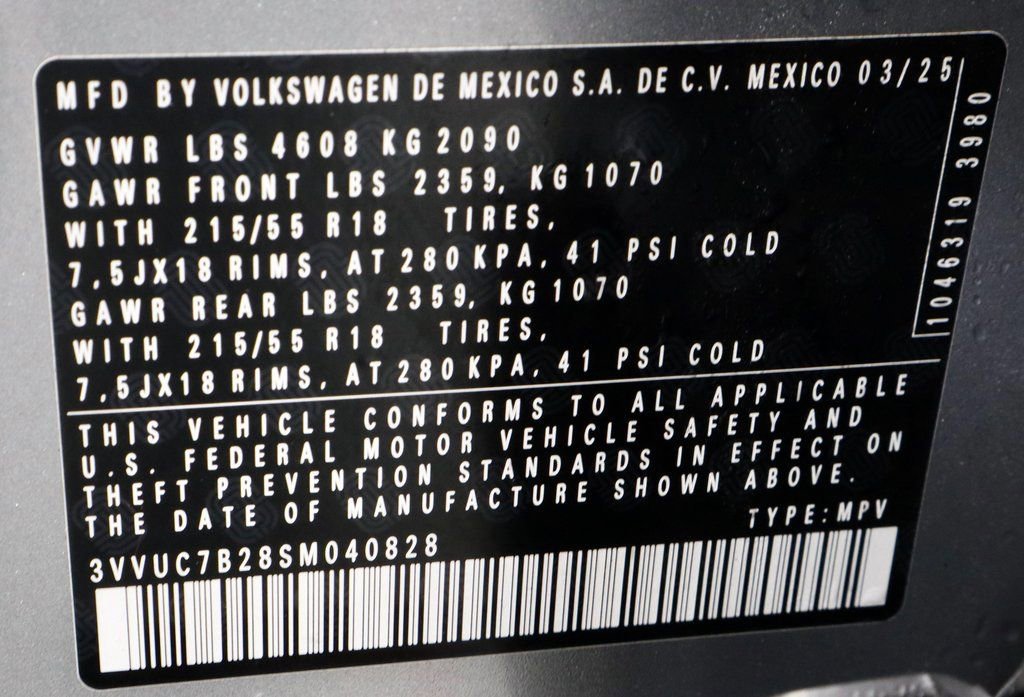 Used 2025 Volkswagen Taos SE image 32