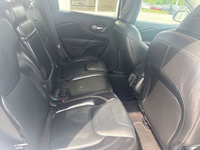 Used 2017 Jeep Cherokee Limited FWD image 28