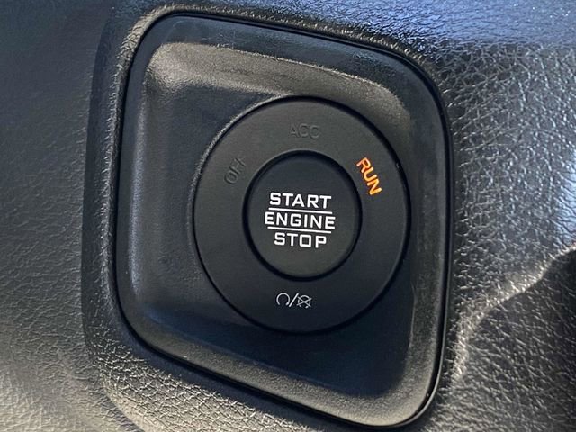 Used 2025 Jeep Wrangler Willys image 29