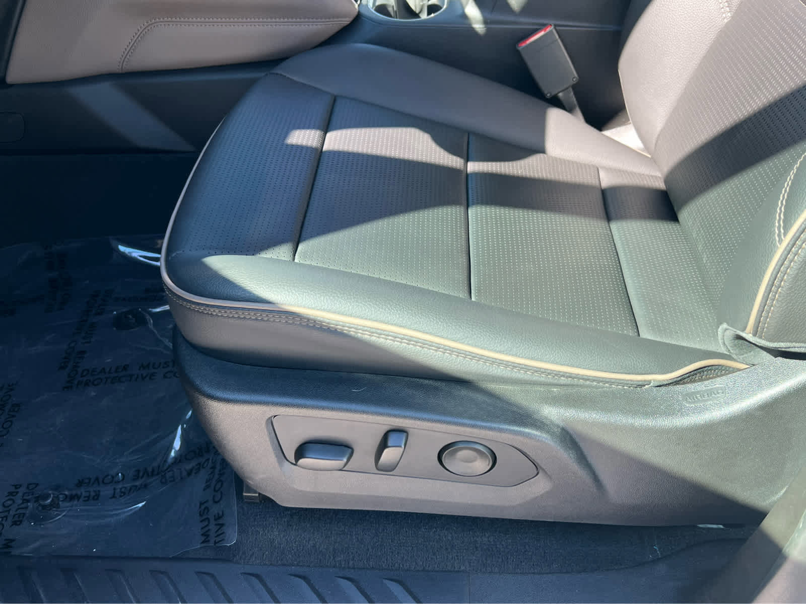 Used 2023 GMC Canyon Denali image 30