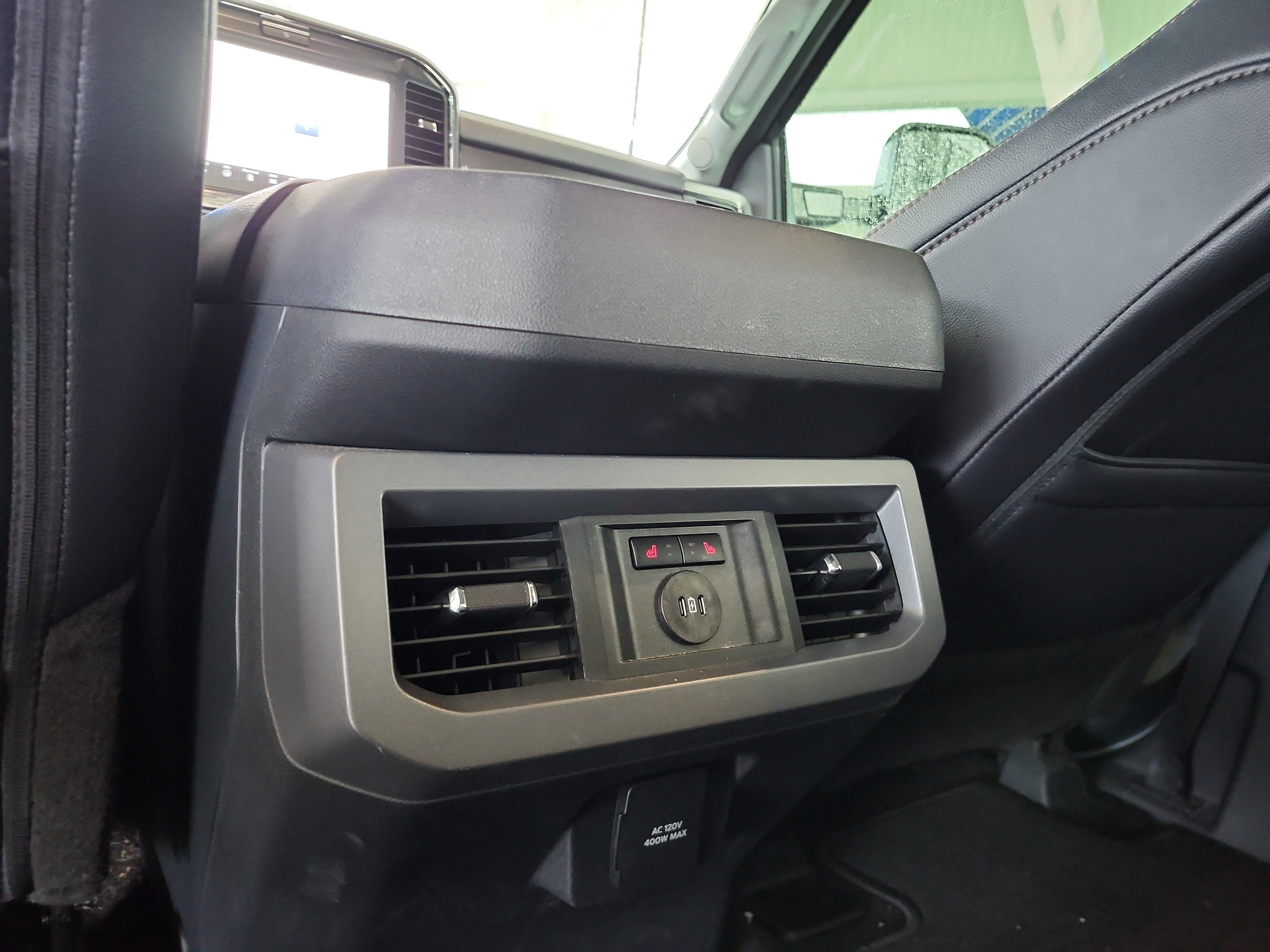 Certified 2025 Ford F250 Lariat w/ Lariat Ultimate Package AWD/4WD image 18