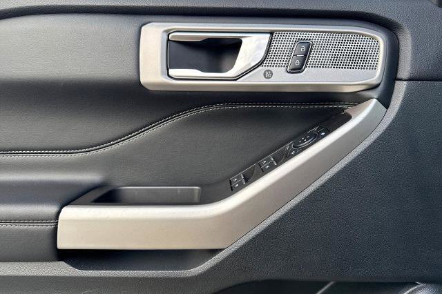 Certified 2023 Ford Explorer XLT w/ Equipment Group 202A image 9