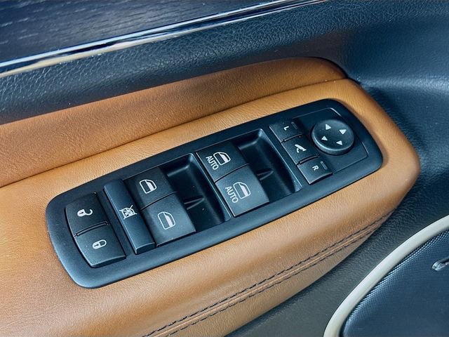 Used 2017 Jeep Grand Cherokee Summit image 19